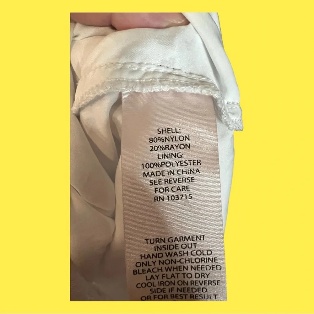 A Nanette Lapore white lace dress in a size 12 - Picture 5 of 7